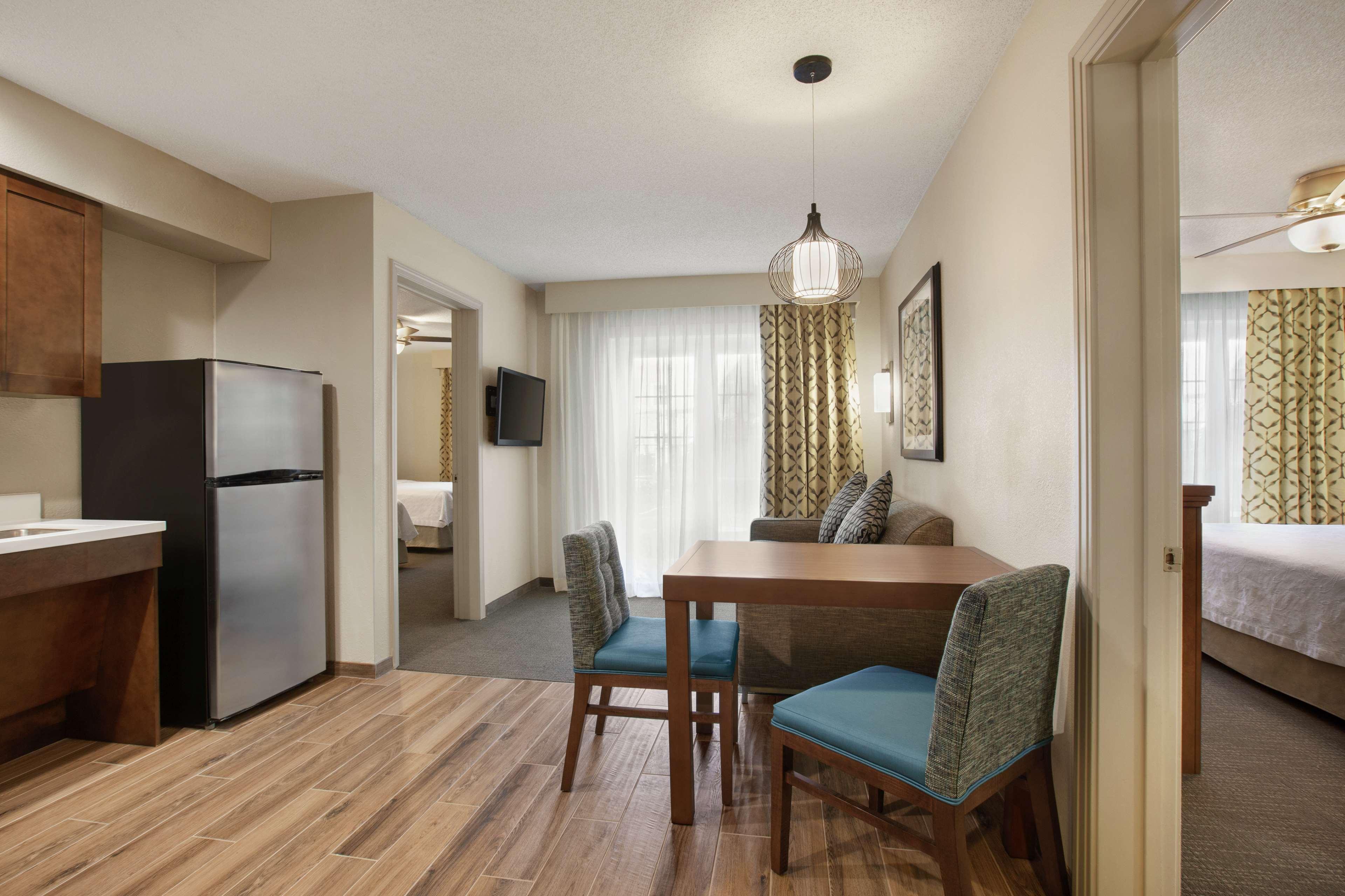 Homewood Suites By Hilton Kansas City Airport Екстериор снимка