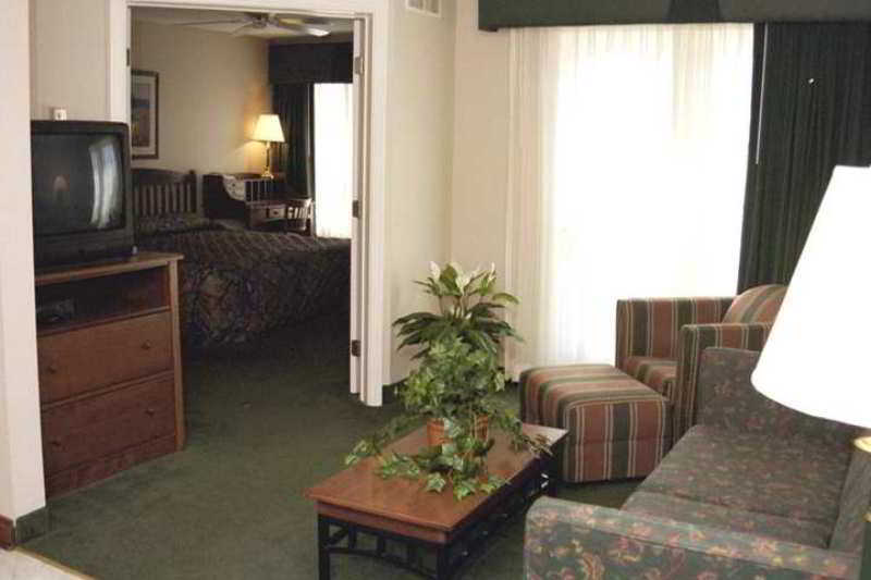 Homewood Suites By Hilton Kansas City Airport Стая снимка